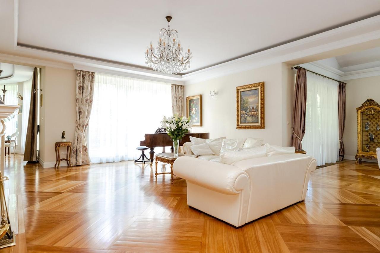 Luxury Villa Indoor Pool Warsaw Magdalenka ภายนอก รูปภาพ