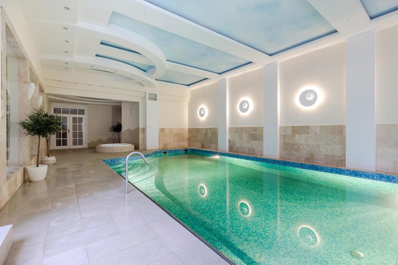 Luxury Villa Indoor Pool Warsaw Magdalenka ภายนอก รูปภาพ