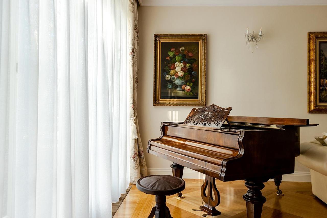 Luxury Villa Indoor Pool Warsaw Magdalenka ภายนอก รูปภาพ