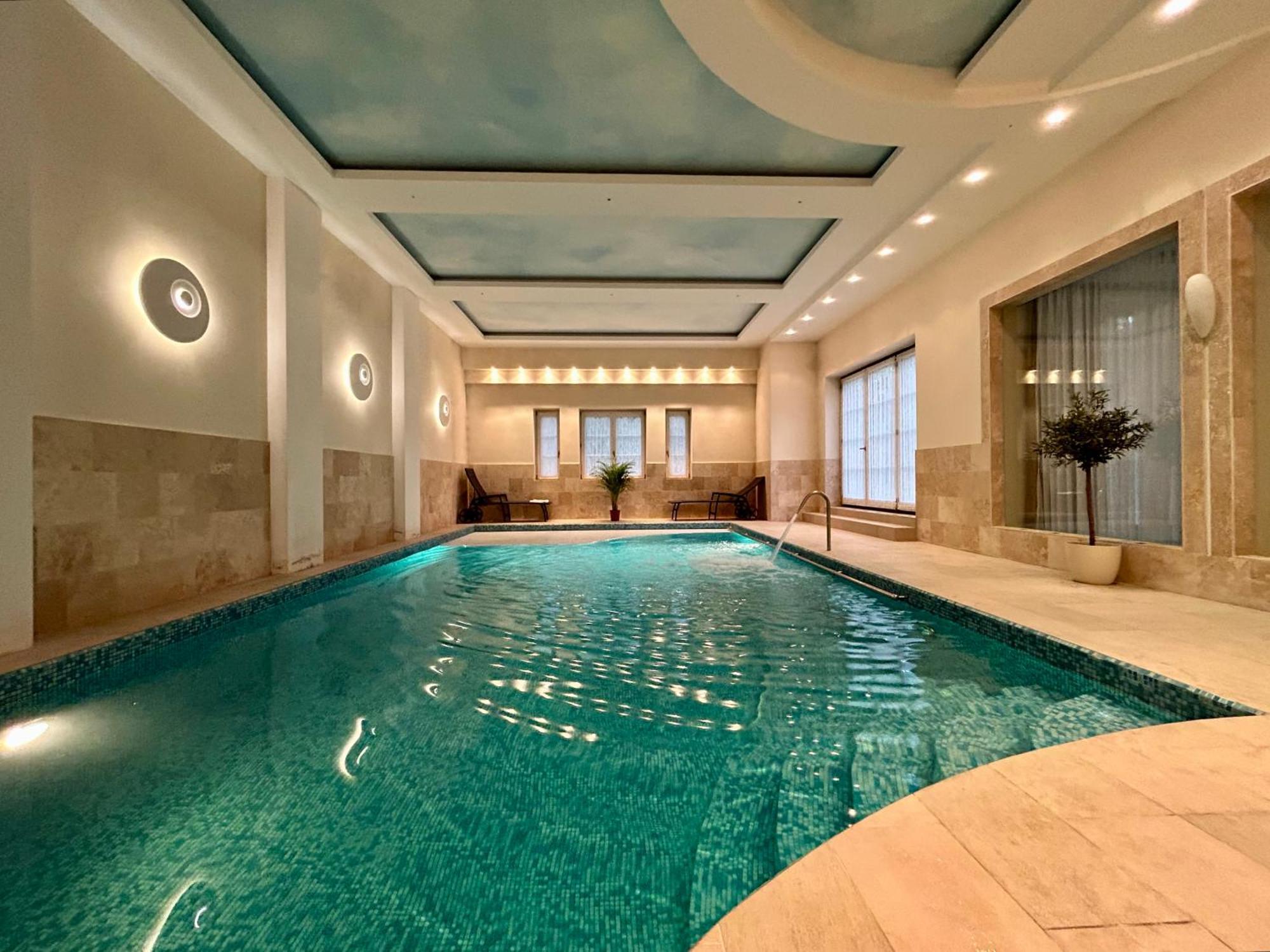 Luxury Villa Indoor Pool Warsaw Magdalenka ภายนอก รูปภาพ